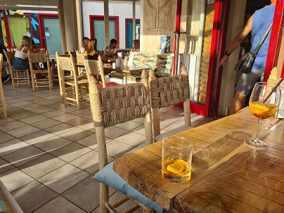 Happy hour at street bar, San Vincenzo